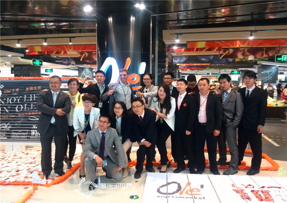 精致多米諾走進(jìn)鄭州，  推動(dòng)華潤(rùn)萬家Ole’盛裝開幕