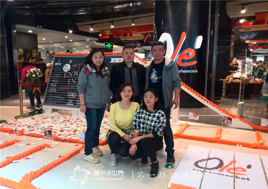 精致多米諾走進(jìn)鄭州，  推動(dòng)華潤(rùn)萬家Ole’盛裝開幕