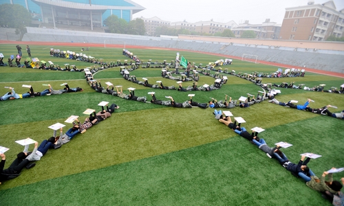 愛(ài)鳥(niǎo).jpg 愛(ài)鳥(niǎo).jpg