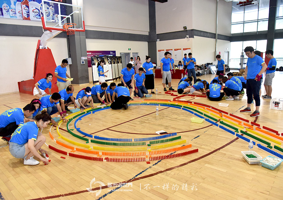 經(jīng)九不息-青島龍湖2018年中拓展多米諾團(tuán)隊大挑戰(zhàn)