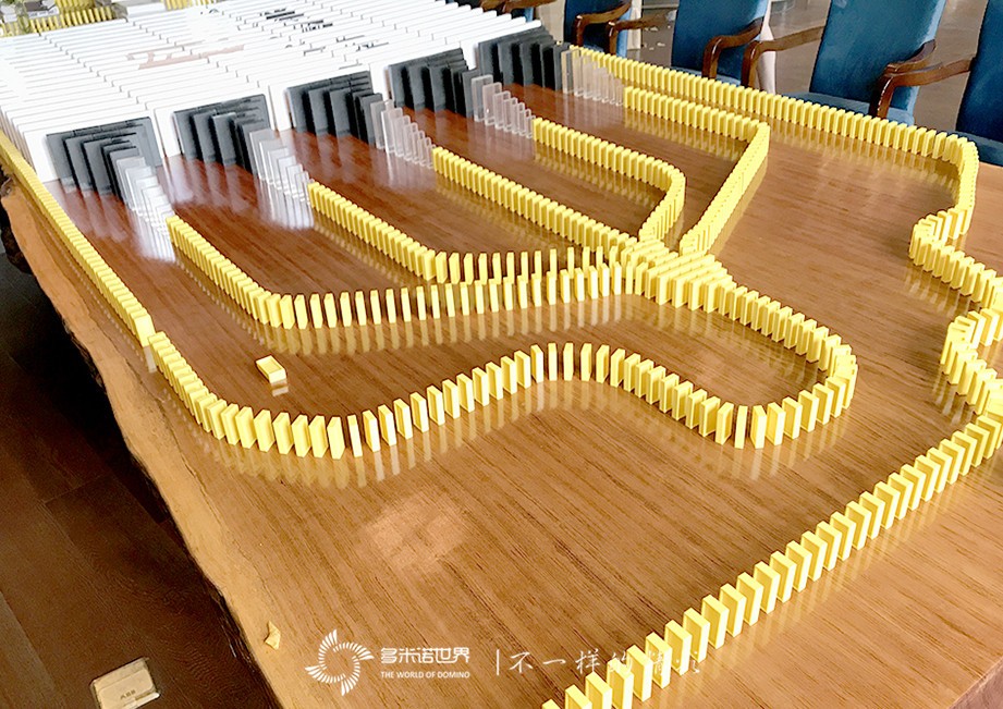 小骨牌、大世界-桌上多米諾啟動“新城 璟郡瀾庭”項目