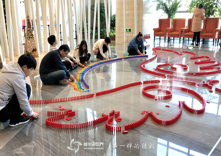 愛慕2017第二期員工訓(xùn)練營多米諾團(tuán)隊(duì)大挑戰(zhàn)